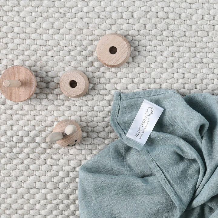 מארז מתנה ליולדת חיתול + מדבקות שם + מגנט תאריך פתיחה - שמיים - מטרנה